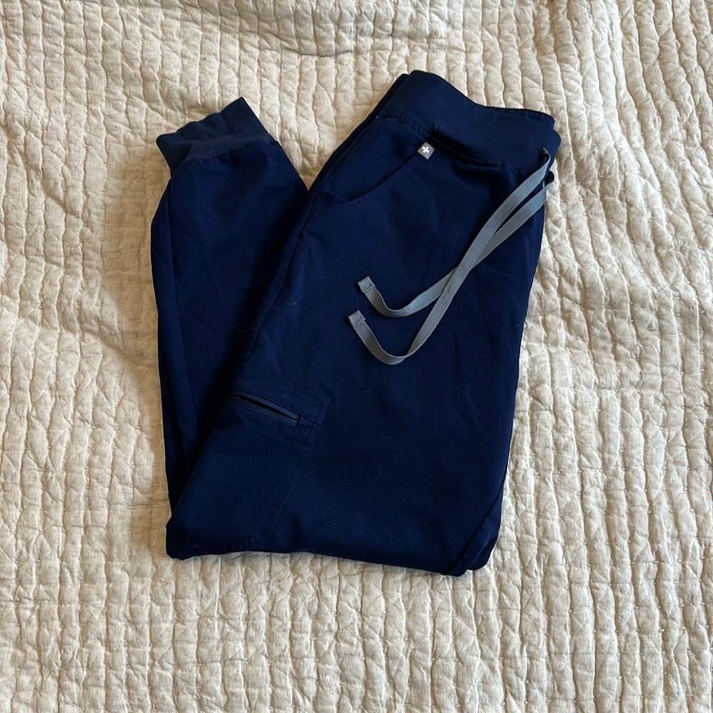 Barely worn navy Zamora high rise jogger